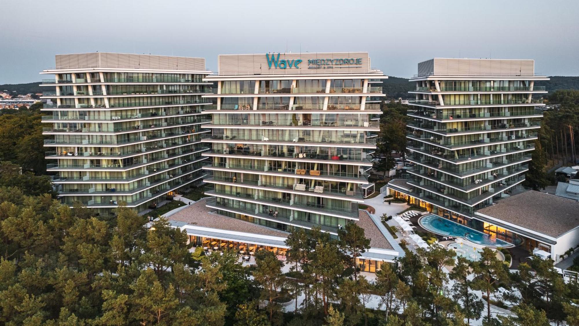Prywatne Apartamenty Sun & Snow W Wave Z Basenem Miedzyzdroje Exterior photo